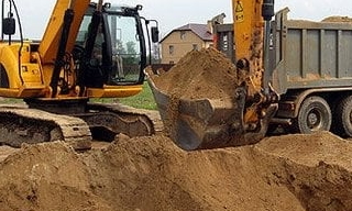 Выкопать яму экскаватором в Липецке от 940 руб. - 2Землекопа-Лпц